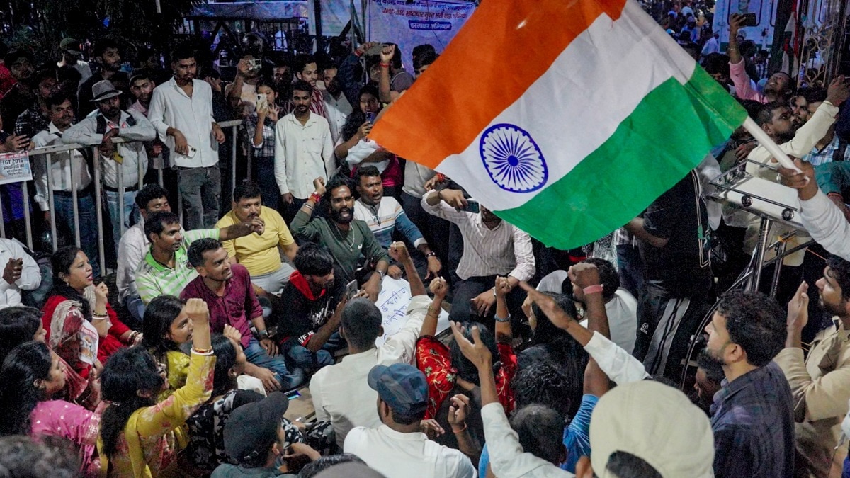 JSSC ऑफिस में CID की टीम वेरिफिकेशन जांच के लिए पहुंची है. (Photo: PTI)