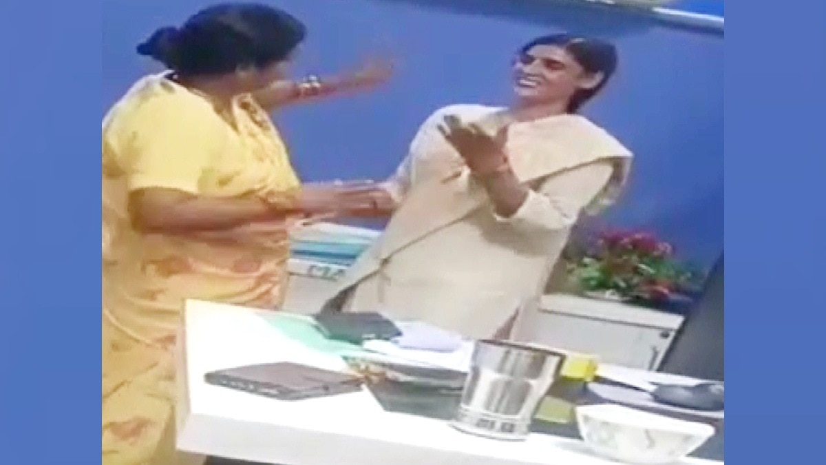 स्वतंत्रता दिवस के अवसर का बताया जा रहा वायरल वीडियो.(Photo:Screengrab)