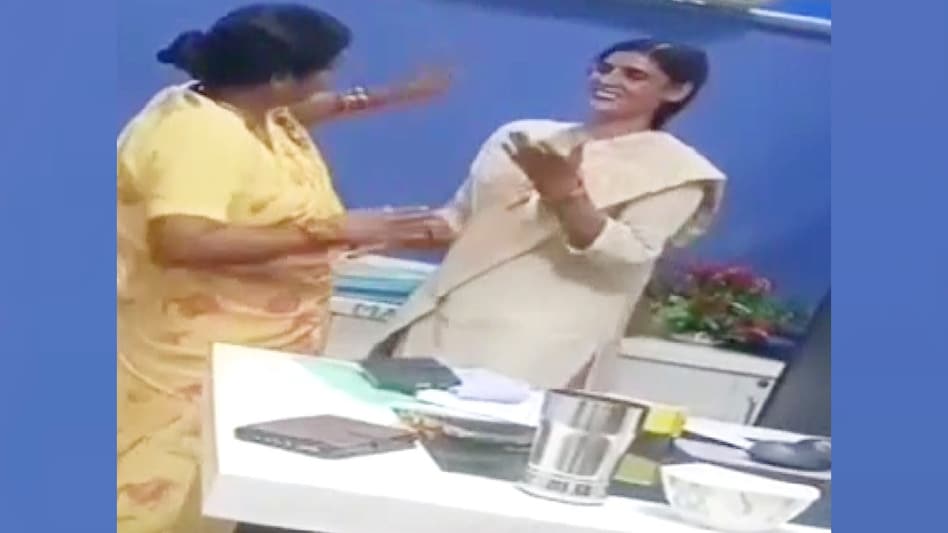 स्वतंत्रता दिवस के अवसर का बताया जा रहा वायरल वीडियो.(Photo:Screengrab) स्वतंत्रता दिवस के अवसर का बताया जा रहा वायरल वीडियो.(Photo:Screengrab)