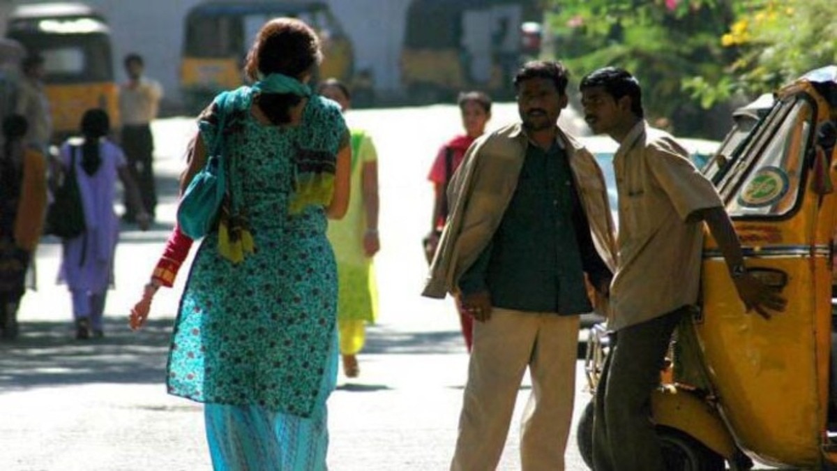 सहपाठी का पीछा करने के आरोपी 17 वर्षीय नाबालिग को अग्रिम जमानत मिली है (Representational Photo: ITG)