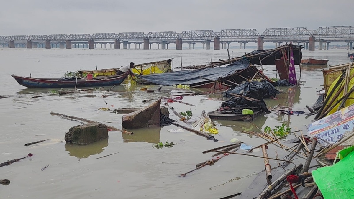Heavy Rain Wreaks Havoc in UP, Schools Shut in Several Districts; Rivers Swell