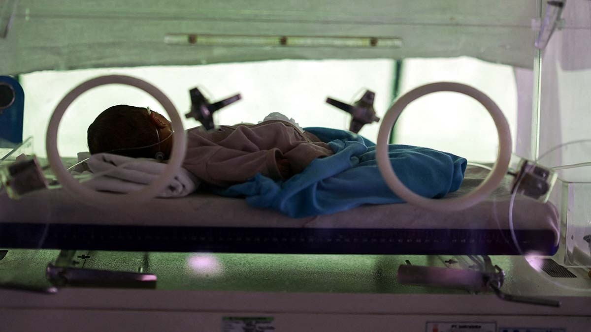 इंडोनेशिया में भूकंप के दौरान पैदा हुई बच्ची जेम्पिता सोनी वोना. (Photo: Reuters)