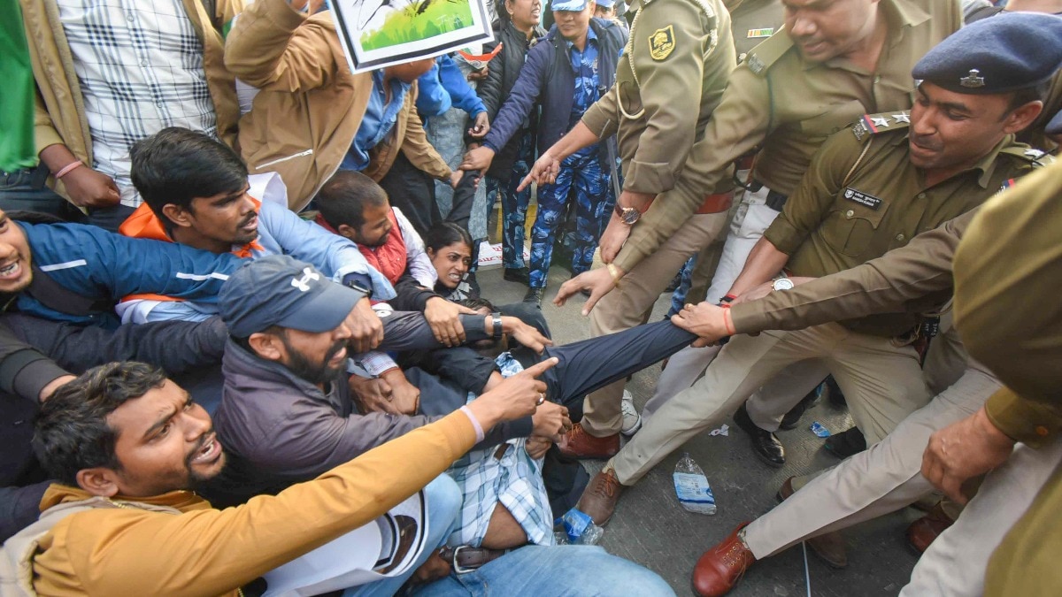 पटना में हुए एक प्रदर्शन पर पुलिस का एक्शन! (File Photo)