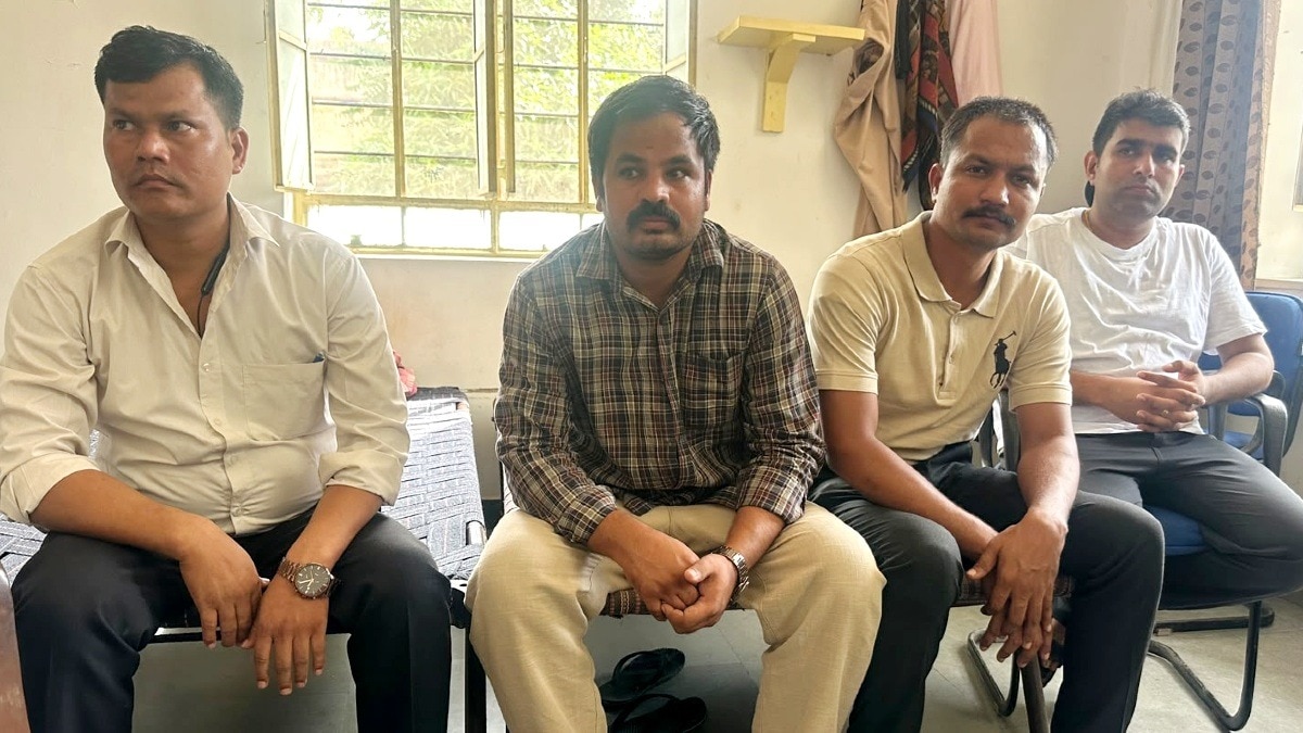 अयोध्या साइबर पुलिस के 4 जवान सीकर में गिरफ्तार.(Photo:ITG)