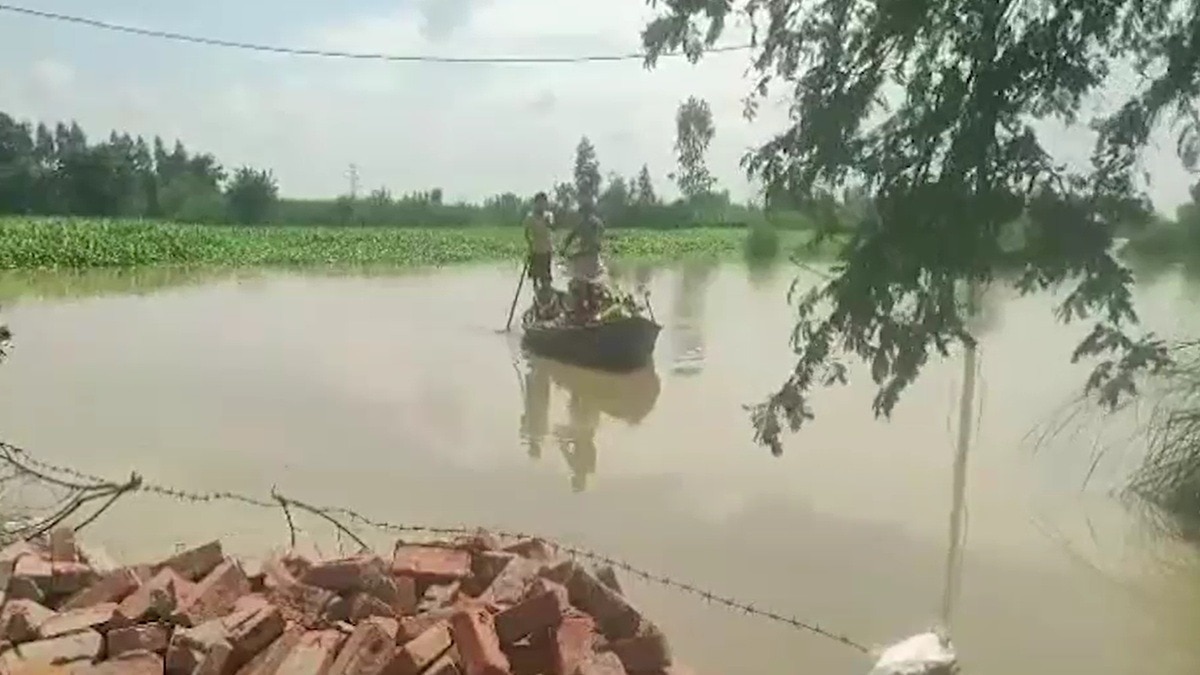 घाघरा खतरे के निशान से ऊपर. (Photo: Screengrab)