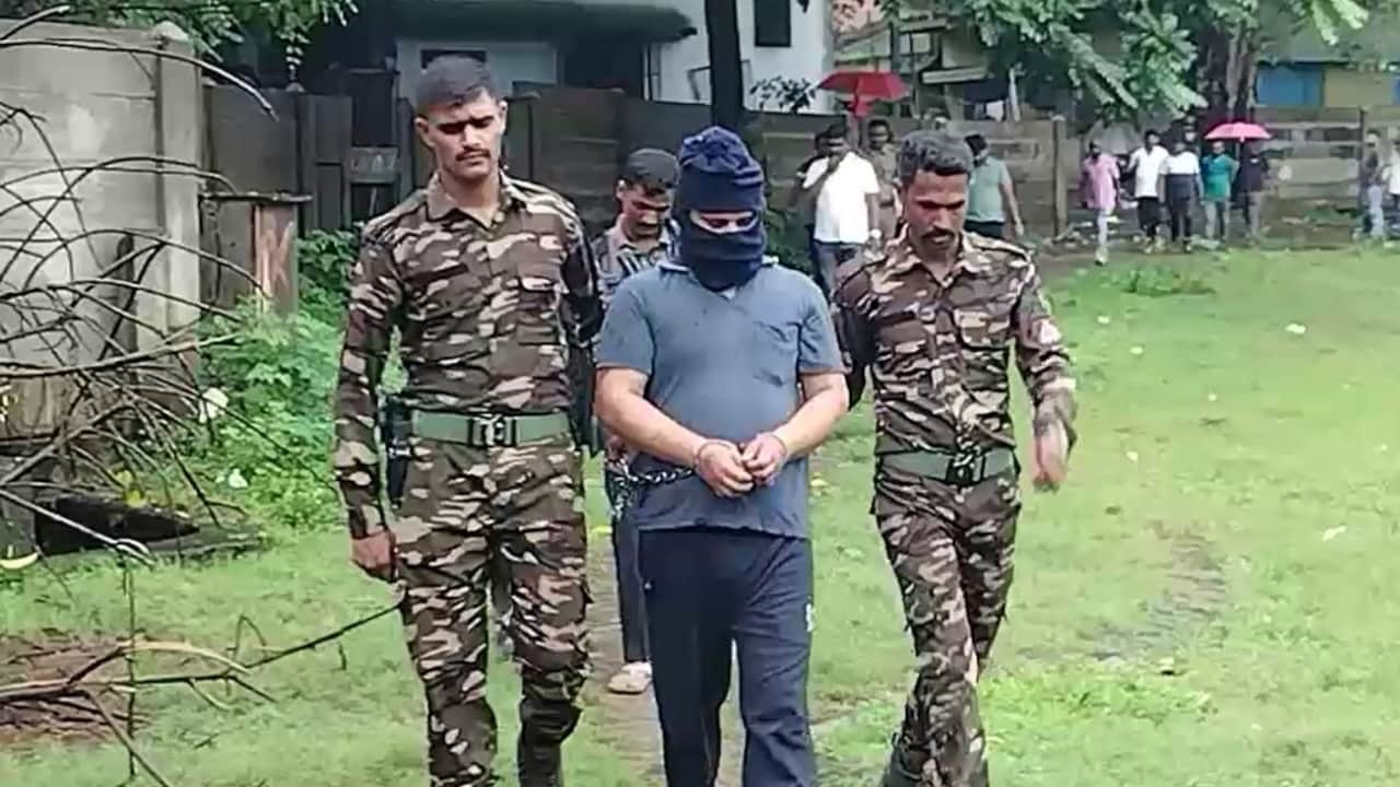 तीर्थयात्री बनकर पहुंची पुलिस, 93 लाख की लूट के आरोपी पकड़े