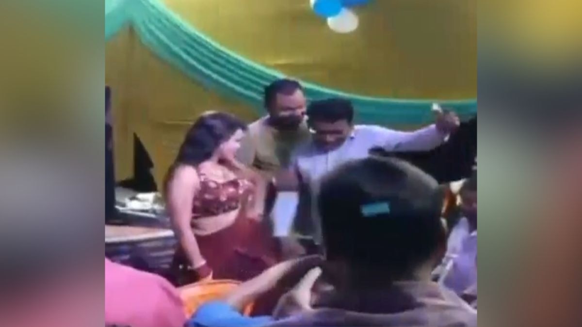 वीडियो में शराब पीते दिखने पर हुआ एक्शन. (Photo: Screengrab)