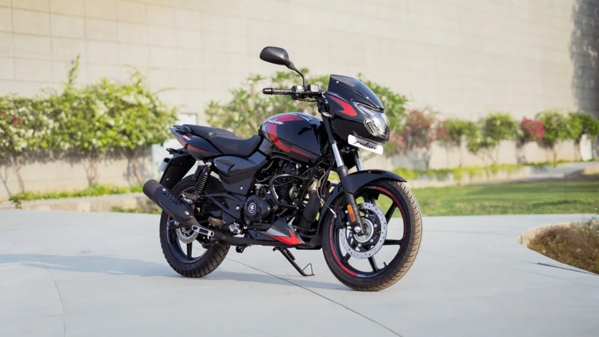 Bajaj Pulsar 150 और 125 का अपडेट इस महीने ही लॉन्च होने वाला है. (Photo: bajajauto.com)