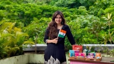 अमेरिका से आकर भारत में बना दी 87 करोड़ की कंपनी. (LinkedIn/@Ahana Gautam)