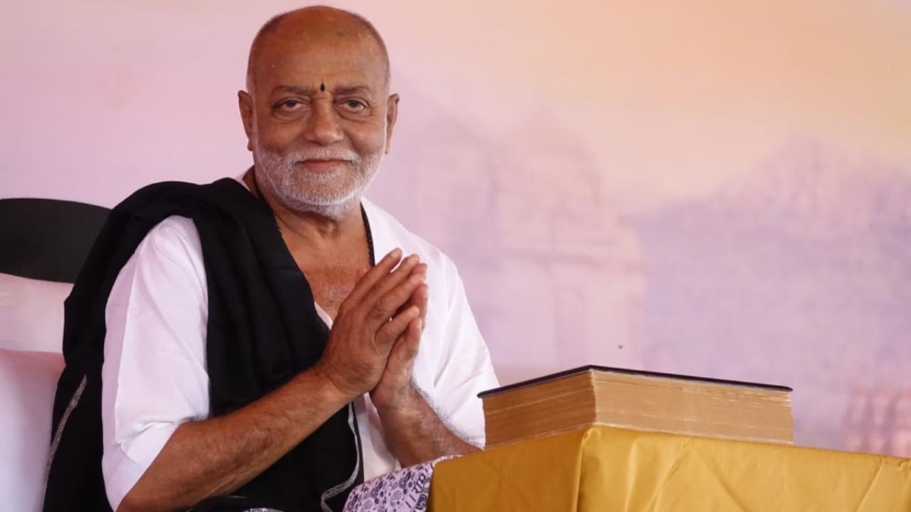हार्वर्ड यूनिवर्सिटी में रामकथा, मोरारी बापू को सुनने के लिए जुटे साधु-संत