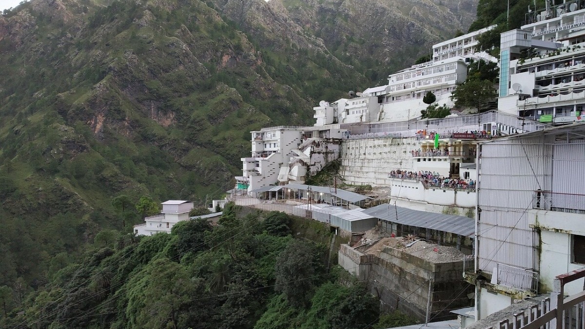 अयोध्या में राम मंदिर में गिनती करने वाले कर्मचारियों द्वारा दान की कथित चोरी के विवाद के बाद यह मुद्दा चर्चा में आया है. (Photo: Pixabay)