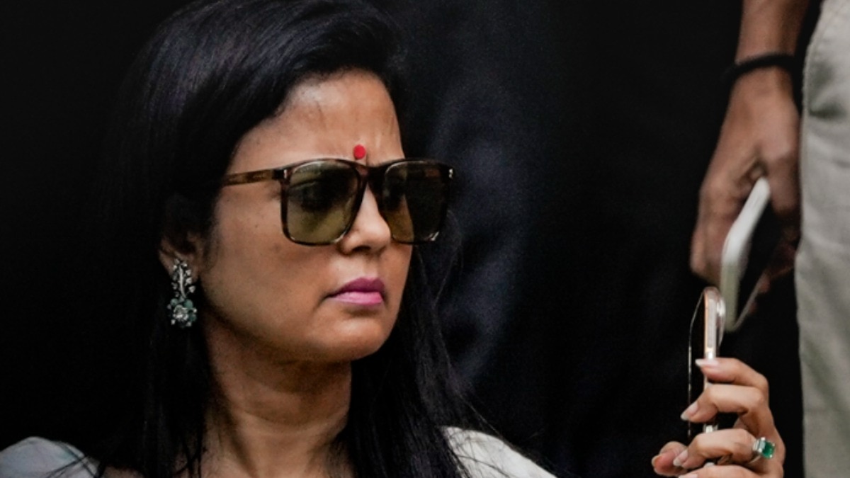 महुआ मोइत्रा ने निचली अदालत के गिरफ्तारी वारंट के खिलाफ हाई कोर्ट में याचिका दायर की है. (फाइल फोटो-PTI)