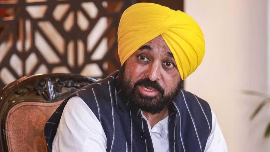 पंजाब सीएम की पत्नी ने रेप केस दबाने के लिए 5 करोड़ मांगने के आरोप लगाने वाली पूर्व जज को नोटिस भेजा है. (फाइल फोटो-ITG)