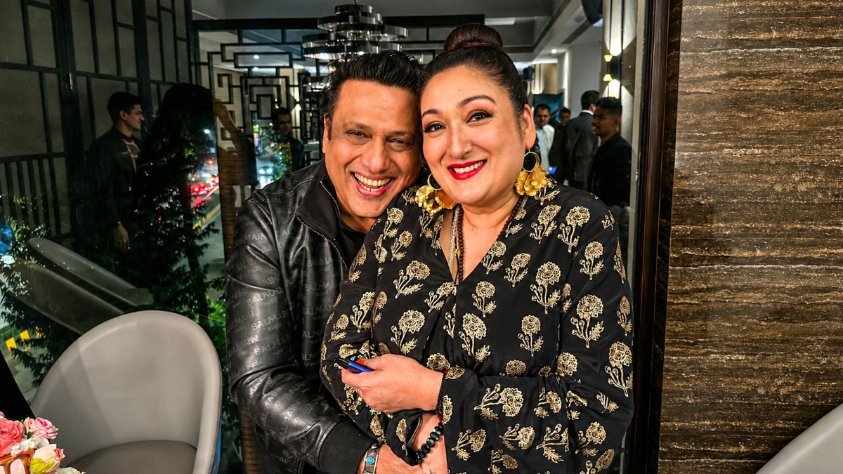 फर्जी खबरों से परेशान गोविंदा लेंगे एक्शन (Credit: Instagram/officialSunitaahuja)