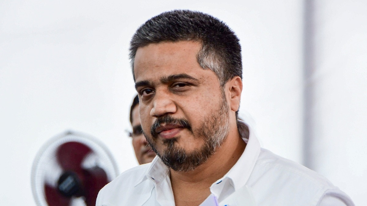 घटना की जानकारी मिलने के बाद विधायक रोहित पवार भी तुरंत बारामती अस्पताल पहुंचे. (Photo: PTI)