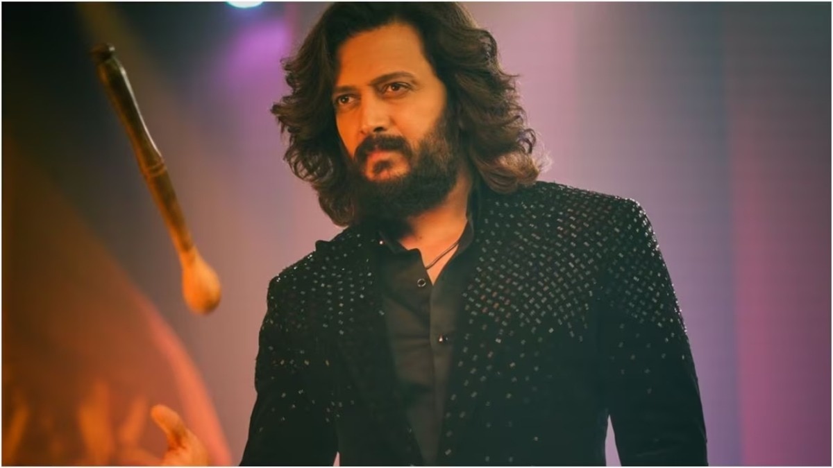 रितेश देशमुख को किसकी तलाश? (Photo: Screengrab)