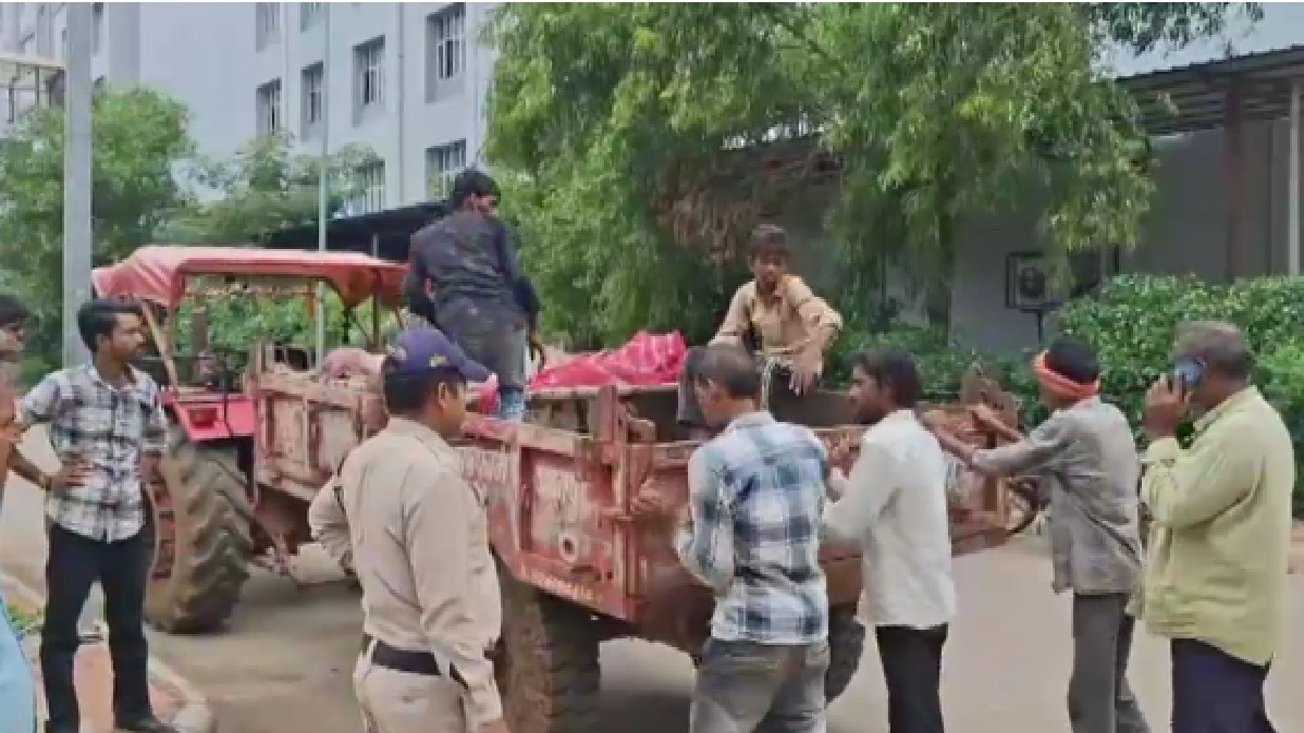 Vidisha Adampur Village Two Friends Death