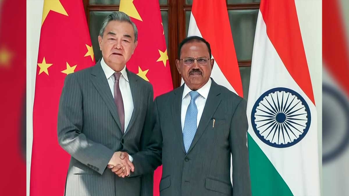 वांग यी, अजित डोभाल की आज अहम बैठक होगी. (Photo- ANI/File)