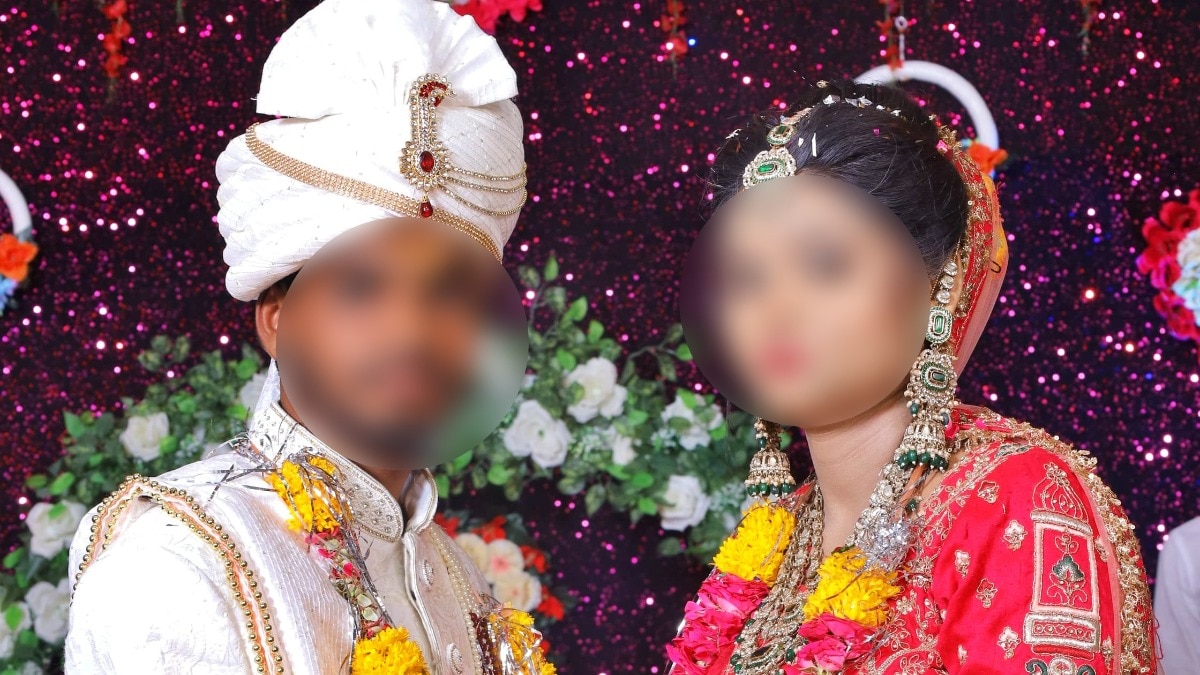 पीड़ित पति शिकायत लेकर झांसी एसएसपी के पास पहुंचा (Photo- ITG) 