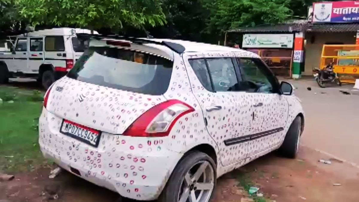 कार की पूरी बॉडी पर गर्लफ्रेंड ने किए थे किस. (Photo: Screengrab)