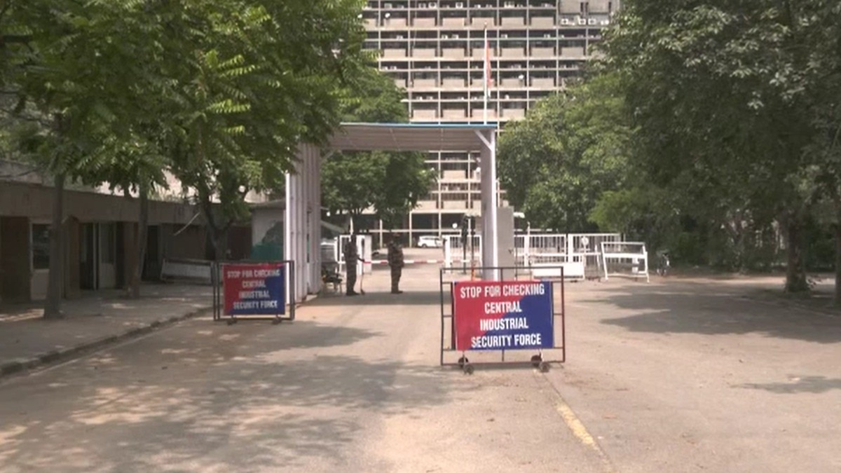 पंजाब में कर्मचारियों की स्ट्राइक पर छिड़ी सियासत (Photo-ITG)