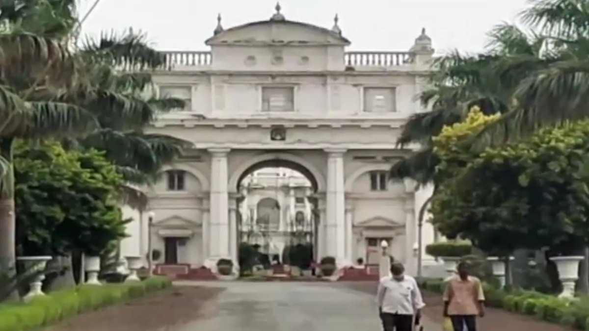 Gwalior Sindhia Royal Family Property Dispute