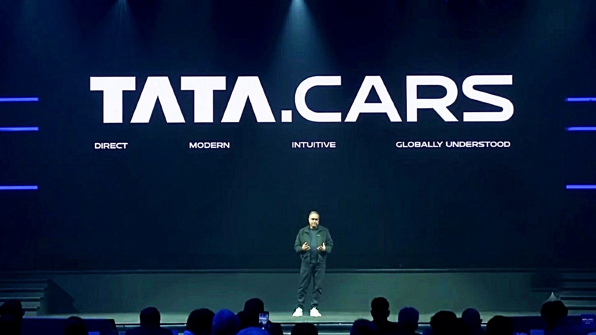 टाटा मोटर्स अब अपने पैसेंजर व्हीकल्स के लिए Tata.cars का इस्तेमाल करेगी. Photo: Screengrab