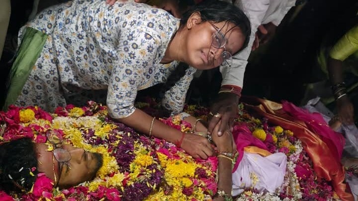 बहन ने भाई के साथ आखिरी बार रक्षाबंधन मनाया. (Photo- ITGD)
