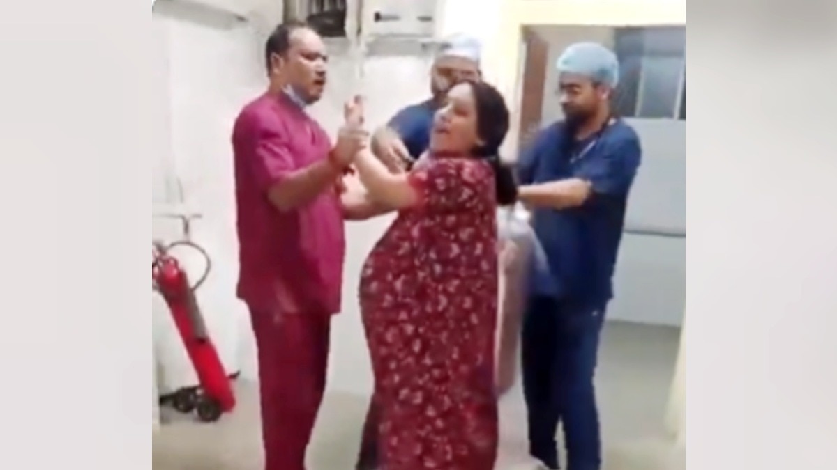 मौत से कुछ घंटे पहले रोती रही गर्भवती महिला.(Photo:ITG)