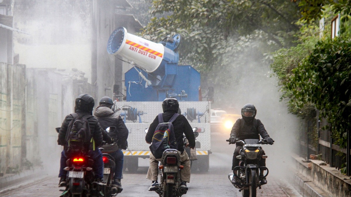 दिल्ली में अगस्त में सामान्य से 59 फीसदी ज्यादा बारिश हुई (Photo: PTI)