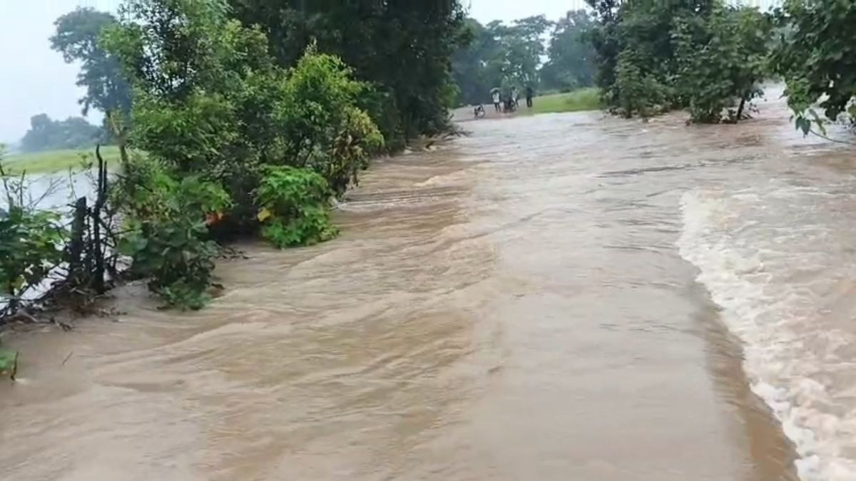 राहत टीमों को किया गया रवाना. (Photo: ITG)
