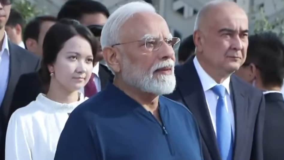 उज्बेकिस्तान में पीएम मोदी (Photo: X/ANI Screengrab) उज्बेकिस्तान में पीएम मोदी (Photo: X/ANI Screengrab)