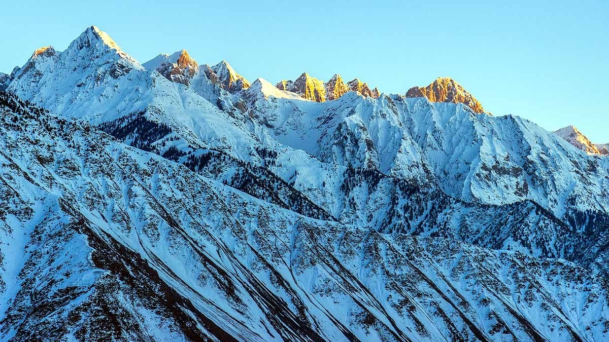 नेपाल त्रासदी के बाद हिंदू कुश हिमालय पर जलवायु संकट का खतरा.