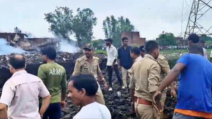 मोहम्मदपुर गांव में धमाके के बाद अफरातफरी का माहौल (Photo- Screengrab)