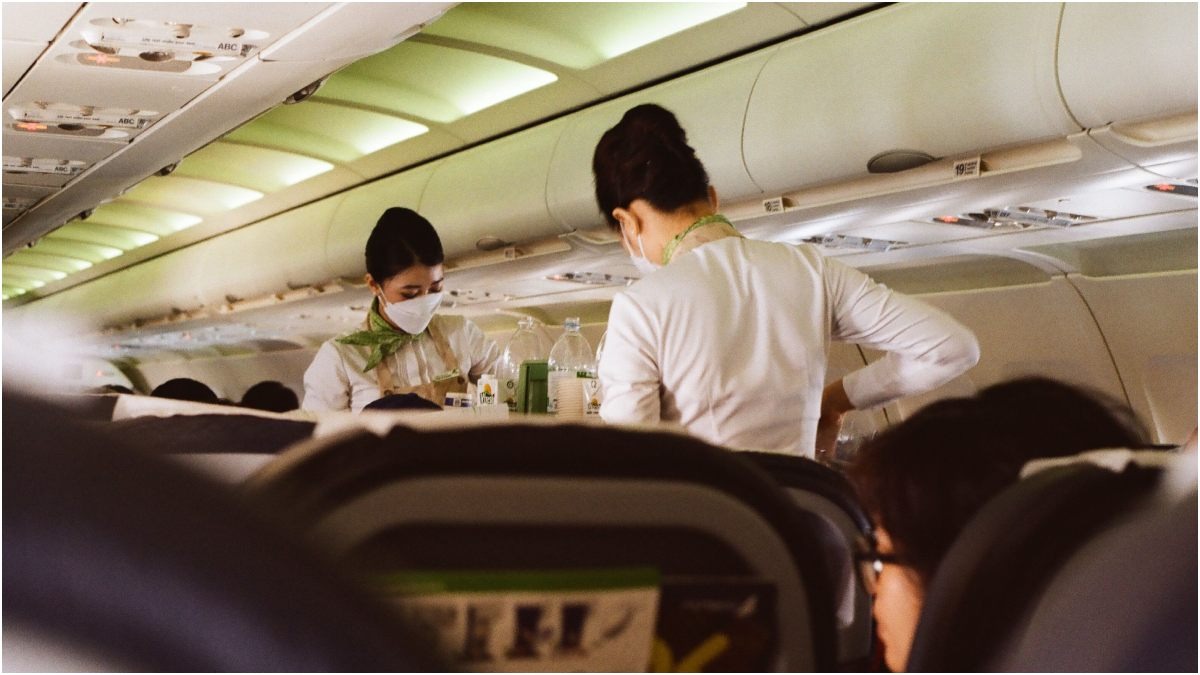 Air Hostess के रेस्ट के लिए कई प्लेन में CRC होता है. (Photo: Pexels))