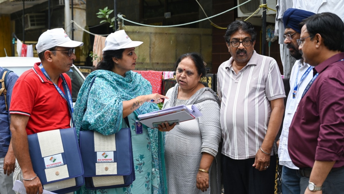 ड्राफ्ट वोटर लिस्ट के आंकड़ों में कम मतदान वाले इलाकों से बड़ी संख्या में नाम हटने का पैटर्न सामने आया है (Photo: ITG)