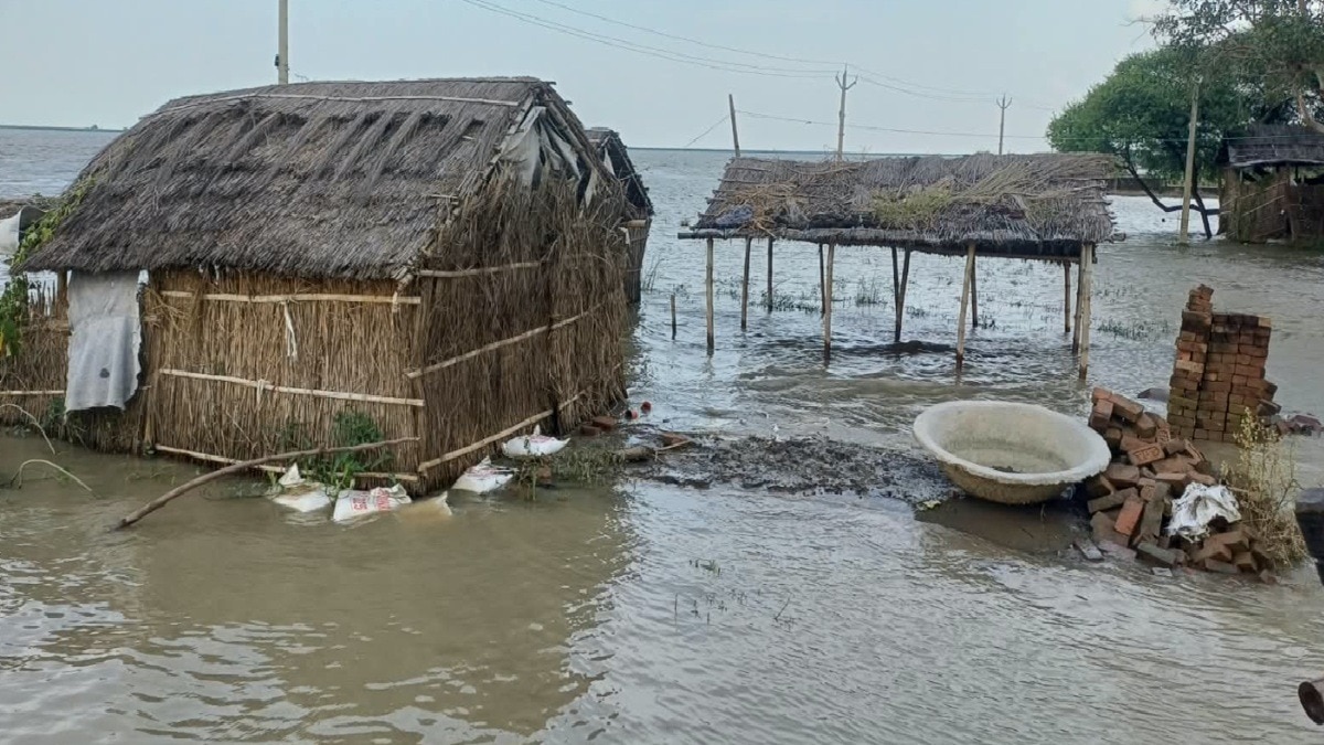 मुंगेर के निचले इलाकों में बढ़ा बाढ़ का खतरा. (Photo: ITG)