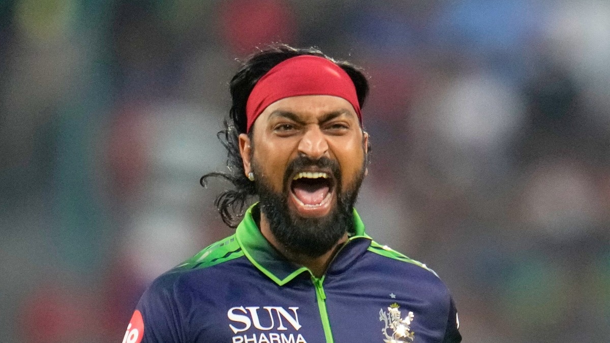 पंड्या ने सोशल मीडिया पर शेयर किया पोस्ट (PHOTO: AP)