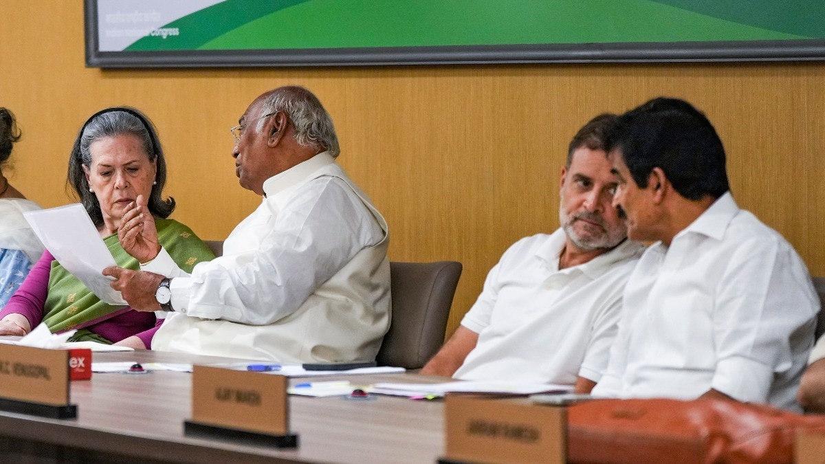 कांग्रेस उम्मीदवारों से भी चुनावी फंड में योगदान की उम्मीद कर रही है. (Photo- PTI)