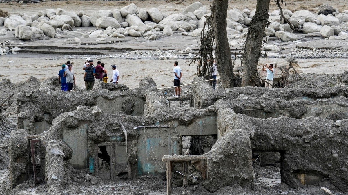 नेपाल में बाढ़ के बाद खौफनाक मंजर(Photo- PTI)