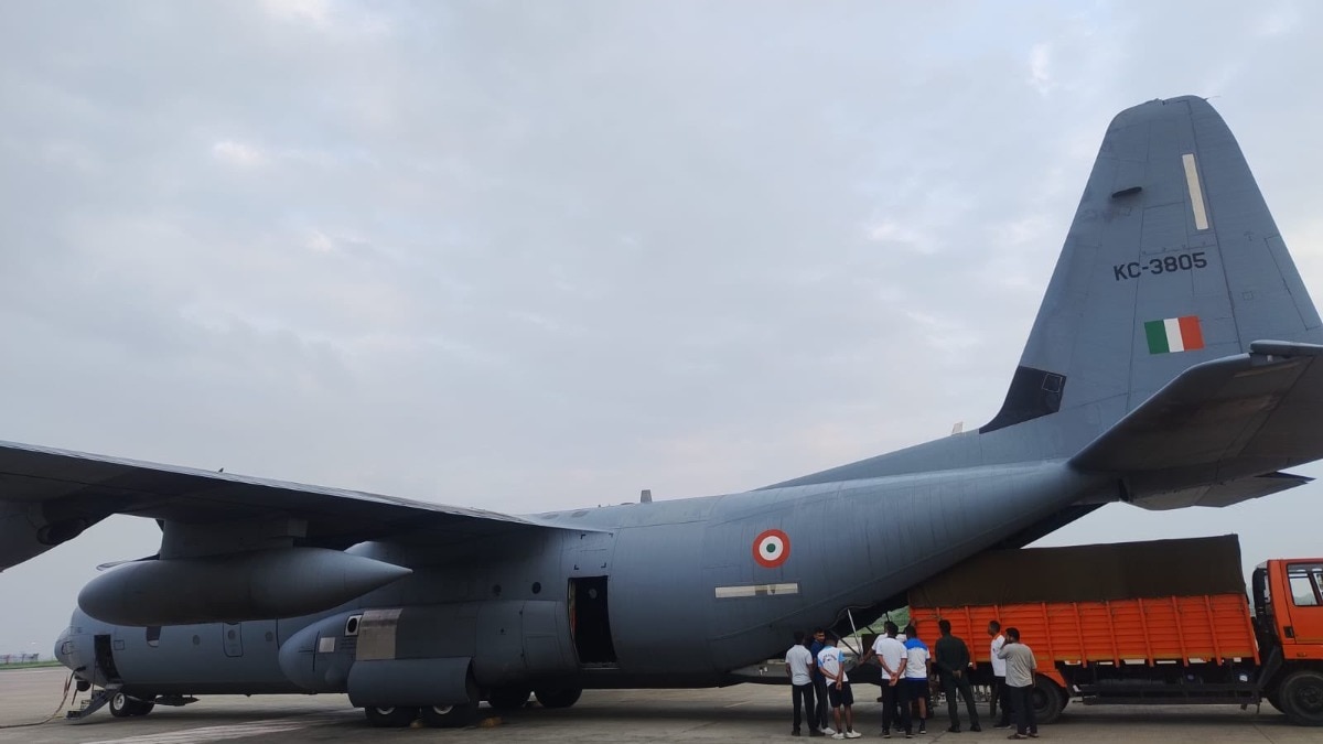 Fifth Indian aircraft departs for Nepal