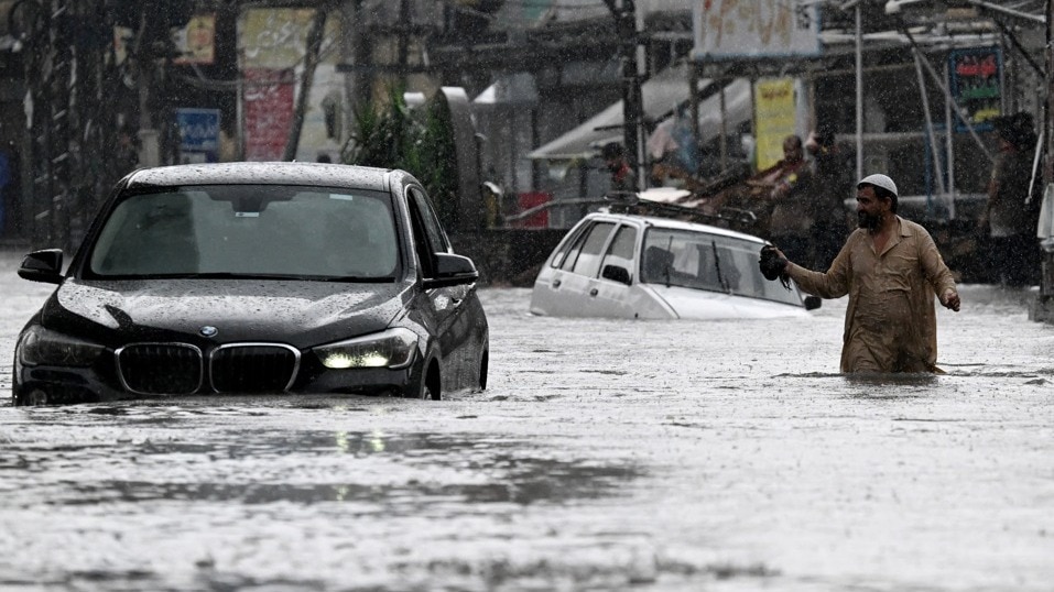 रावलपिंडी में बाढ़ (Photo: AFP) 