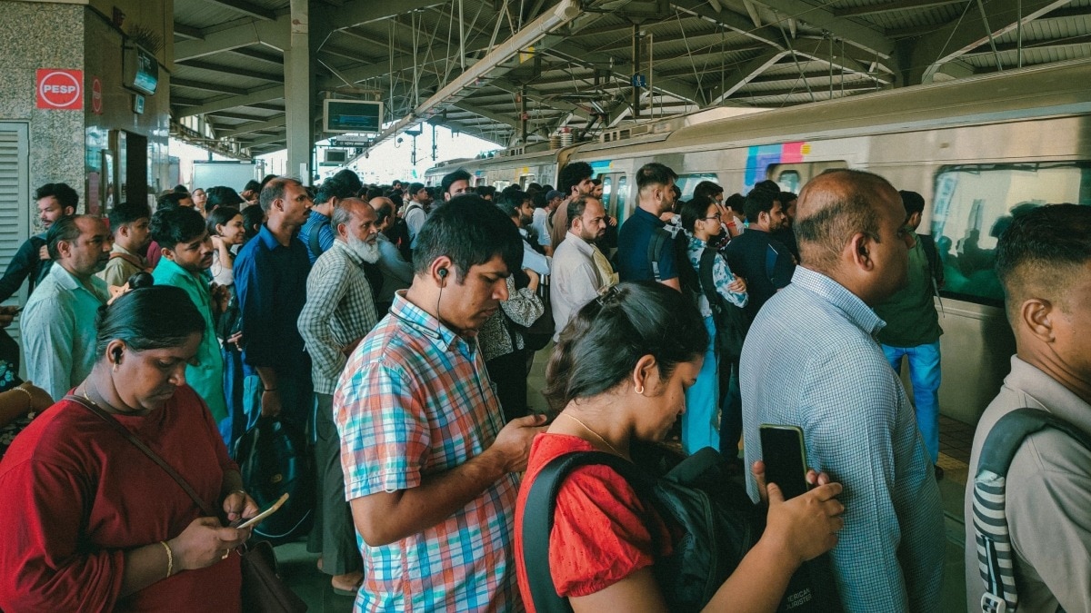 जनरल टिकट पर रेलवे का नियम. (Photo: Pexel) 
