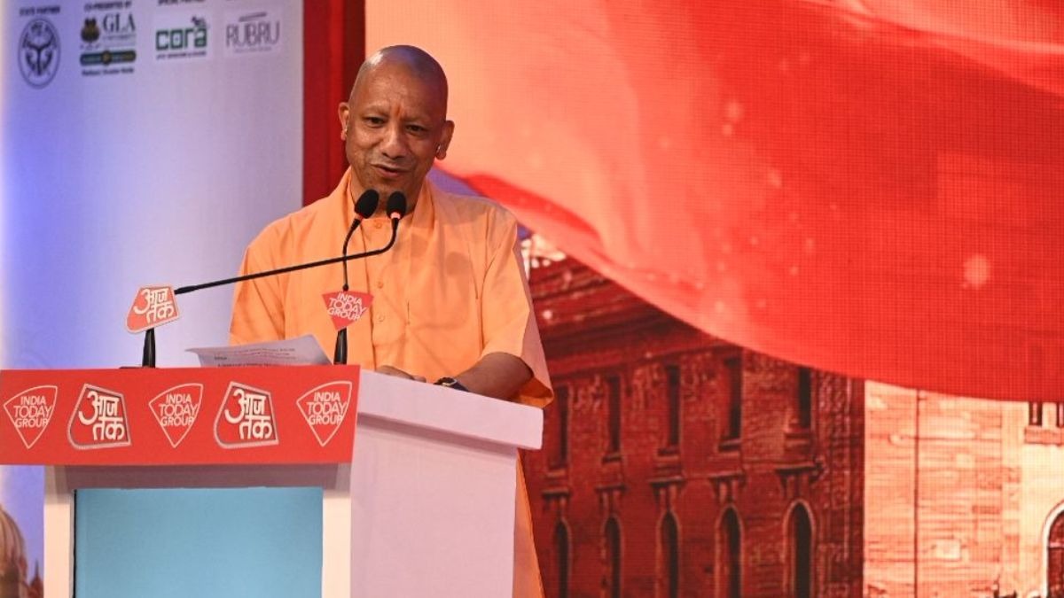 CM योगी आदित्यनाथ ने कहा कि आज उत्तर प्रदेश में पॉलिसी पैरालिसिस नहीं है. (Photo- Arun Kumar/ITG) 