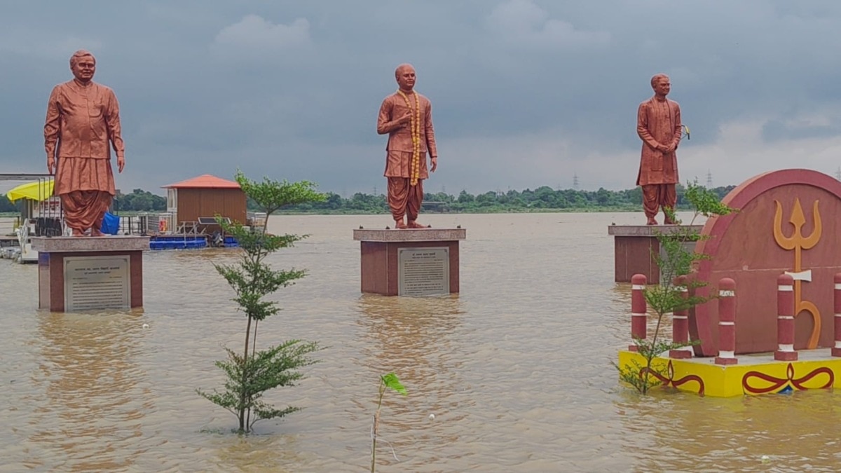 गंगा-यमुना के बढ़ते जलस्तर से बिगड़े हालात.(Photo: Pankaj Srivastava/ITG)