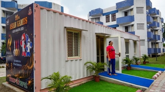 मेडल के लिए ‘कंटेनर ट्रेनिंग’! (Photo, PTI)
