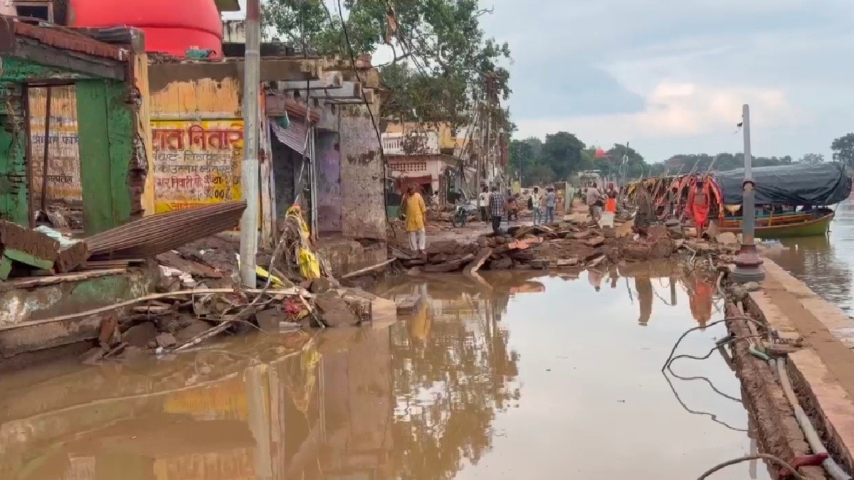मंदाकिनी का पानी उतरा तो सामने आई तबाही. (Photo: ITG)
