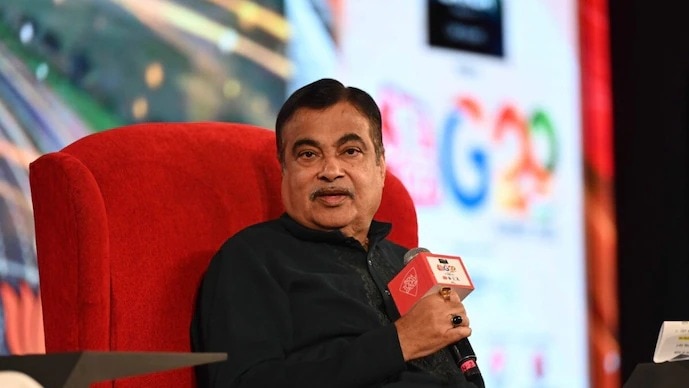 केंद्रीय मंत्री नितिन गडकरी ने रेट्रोफिट एमिशन कंट्रोल डिवाइस के बारे में पूरी जानकारी दी है
