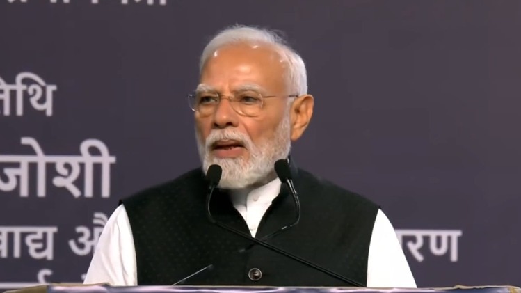 PM मोदी ने आलोचकों को घेरा. (Photo- ITGD)