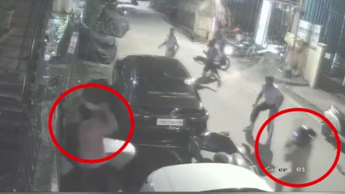 चेन्नई में TVK नेता कन्नन की पीछा कर हत्या, CCTV में कैद हुई वारदात.(Pic-ITG)